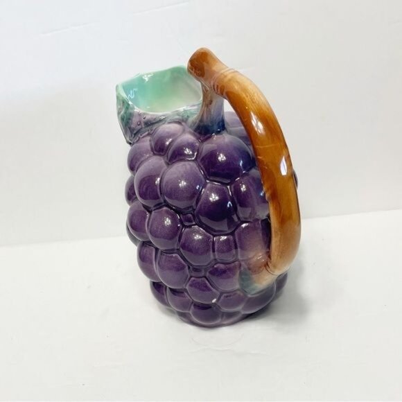 Vintage Ceramic Grape-Shaped Pitcher With Leaf Spout & Wooden-Style Handle - Picture 7 of 12